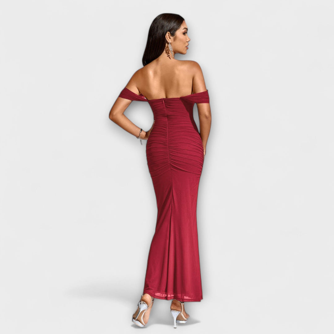 Ione - Šaty Bodycon s odhalenými rameny a řasením