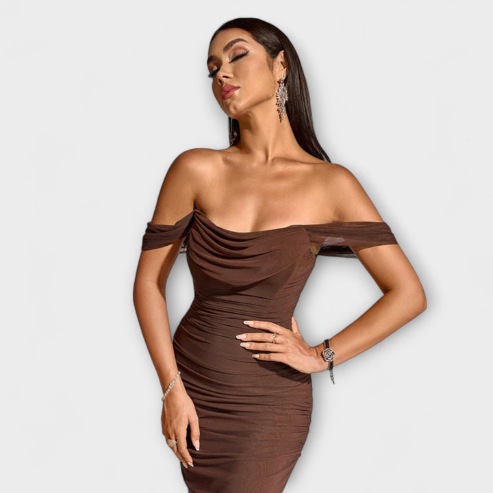 Ione - Šaty Bodycon s odhalenými rameny a řasením