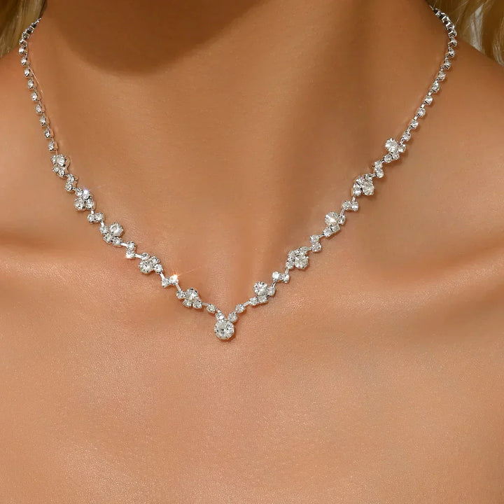 Elegantní svatební náhrdelník s diamanty